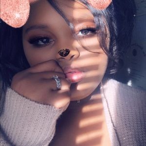 Meet your Posher, Faith